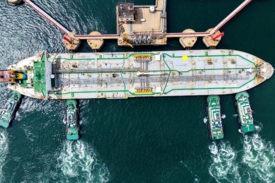 «Πολεμικά κέρδη» 30 εκατ. δολαρίων την ώρα έβγαζαν οι 100 μεγαλύτερες πετρελαϊκές τον Μάρτιο